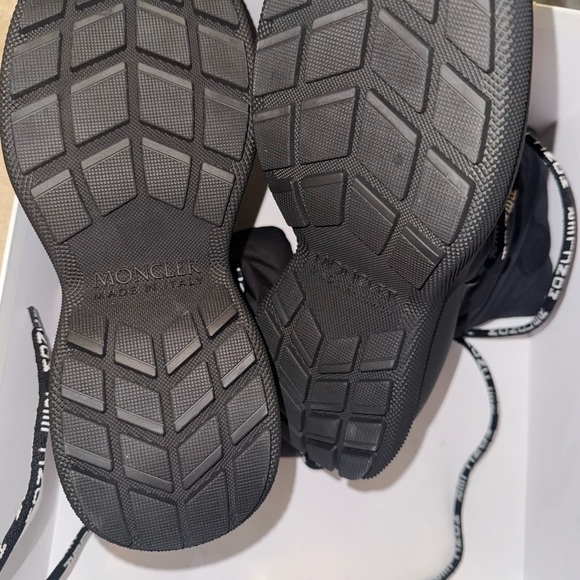 Moncler Resile Apres Water Repellent Boot - Picture 5 of 7